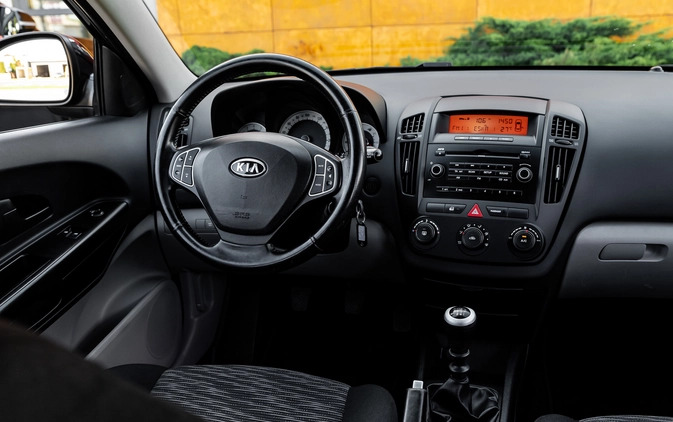 Kia Ceed cena 17900 przebieg: 162000, rok produkcji 2008 z Radom małe 529